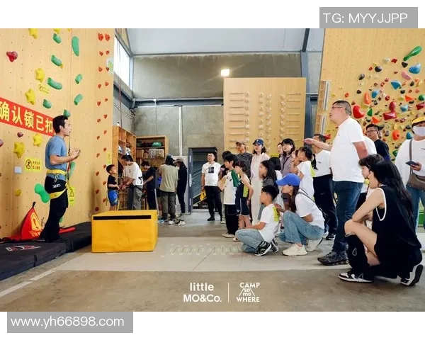 攀岩深度探索南京攀岩队的防反策略与技巧解析 攀岩深度探索南京攀岩队的防反策略与技巧解析